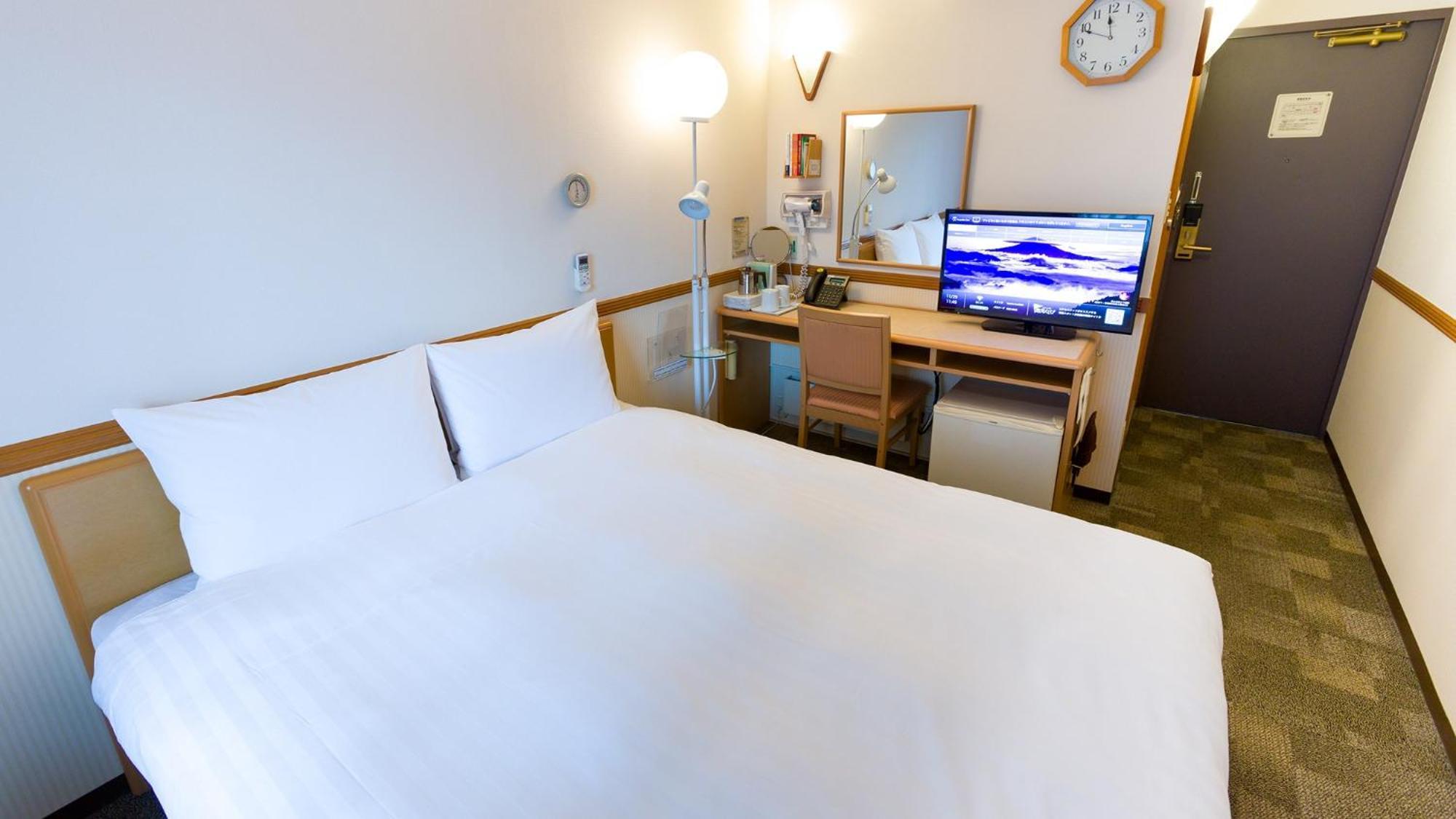 Toyoko Inn Shin-Yokohama Ekimae Shinkan Room photo