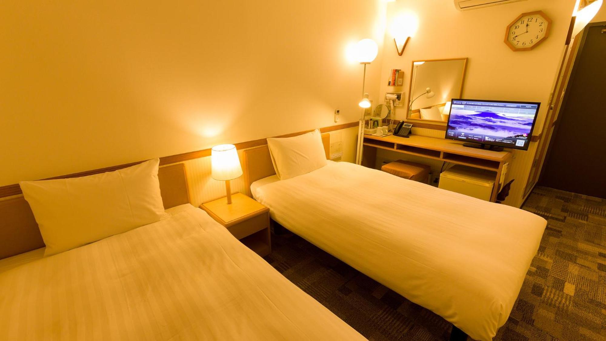 Toyoko Inn Shin-Yokohama Ekimae Shinkan Room photo