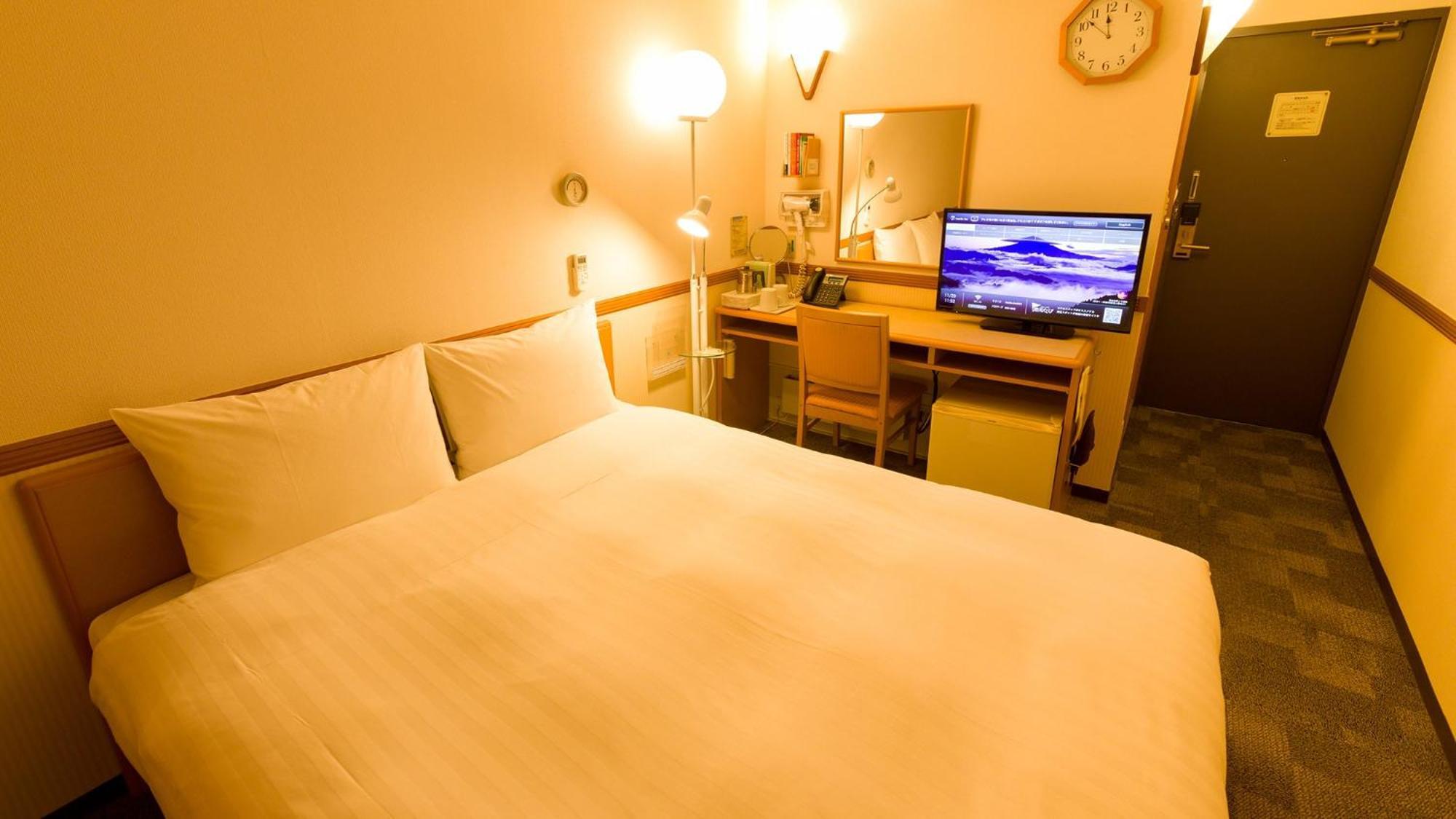 Toyoko Inn Shin-Yokohama Ekimae Shinkan Room photo