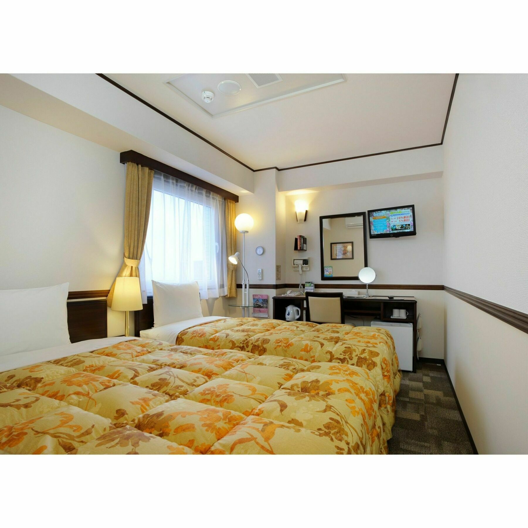 Toyoko Inn Shin-Yokohama Ekimae Shinkan Exterior photo
